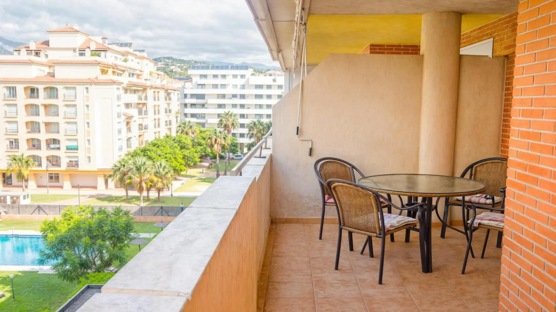 Central Park-Coastal Refuge By The Beach Estepona Spain
